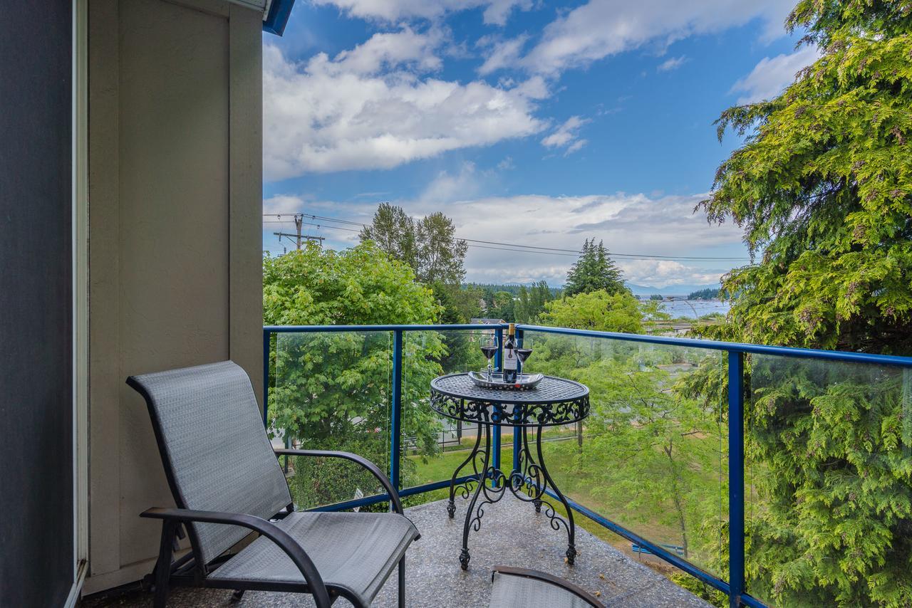 Luxury Penthouse Downtown Nanaimo Apartment Exterior photo