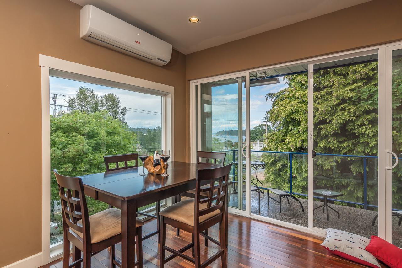Luxury Penthouse Downtown Nanaimo Apartment Exterior photo