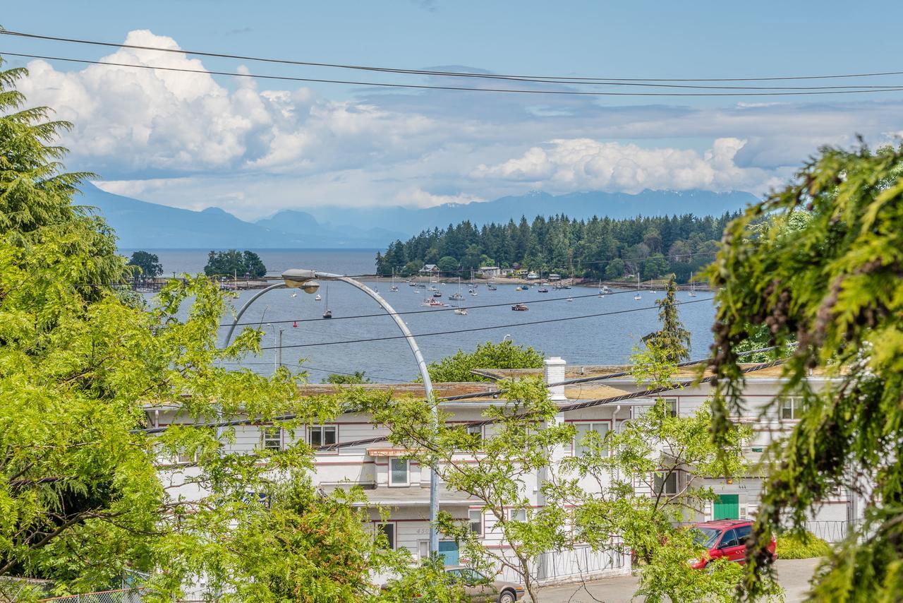 Luxury Penthouse Downtown Nanaimo Apartment Exterior photo